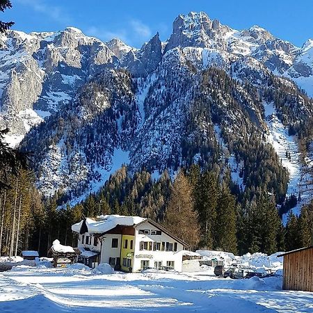 Hotel Ristorante Genzianella Madonna Kültér fotó