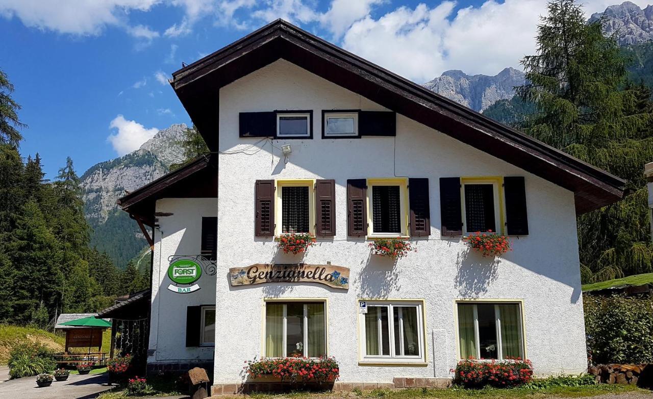 Hotel Ristorante Genzianella Madonna Kültér fotó