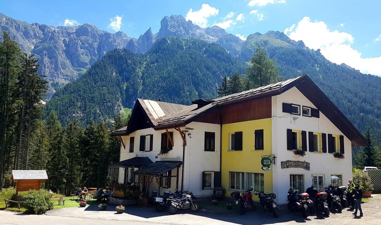 Hotel Ristorante Genzianella Madonna Kültér fotó