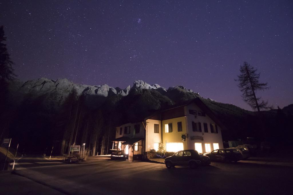 Hotel Ristorante Genzianella Madonna Kültér fotó