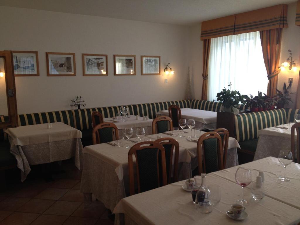 Hotel Ristorante Genzianella Madonna Kültér fotó